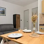 Au Coeur De La Vallee *